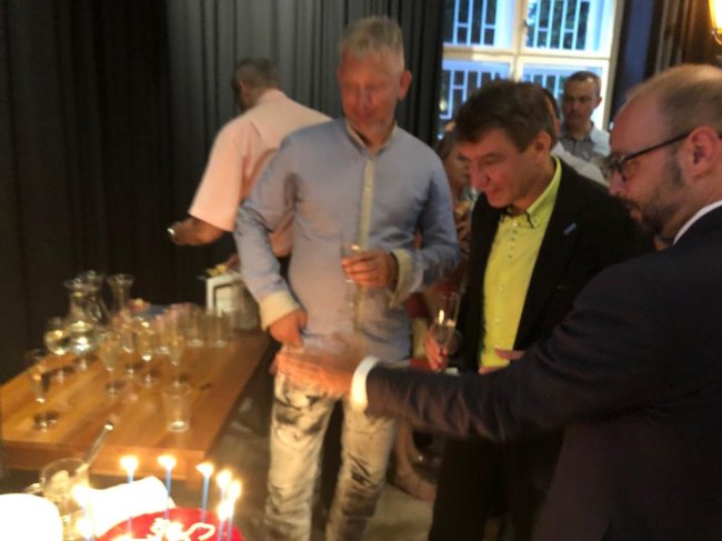 PHOTO_2_2019_06_19_06_26_13